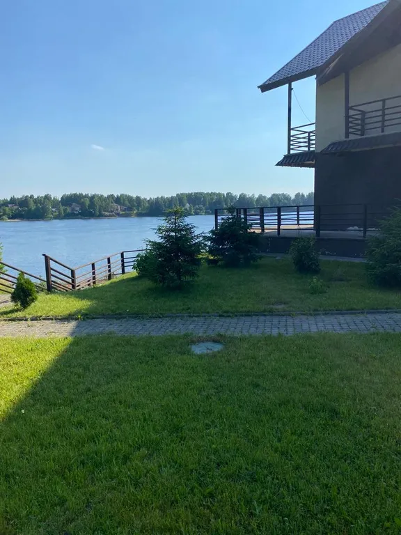 Коттедж на Неве