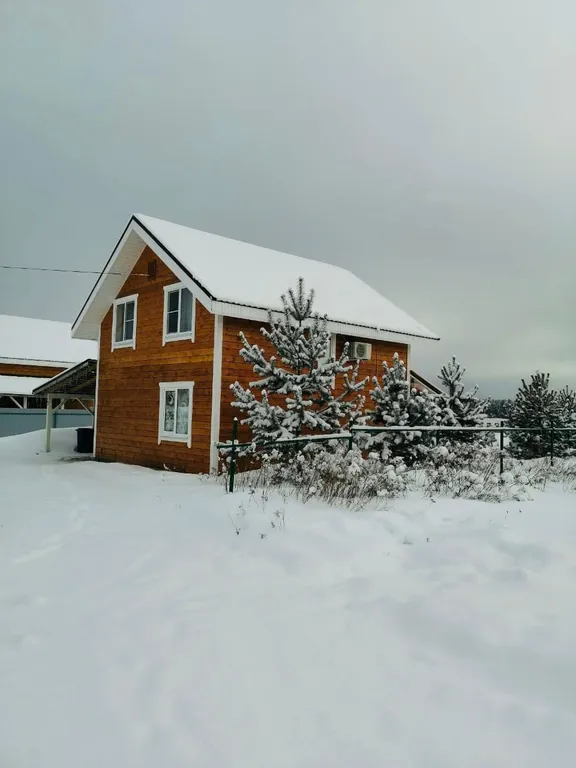 Дом рядом со спортивными базами