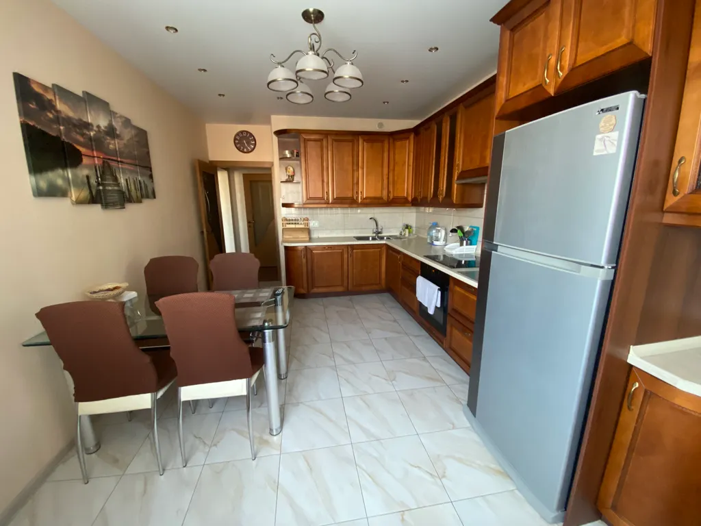 Трёхкомнатная 100 метровая квартира с YouTube в 5 минутах от метро — аренда посуточно в Коммунарка