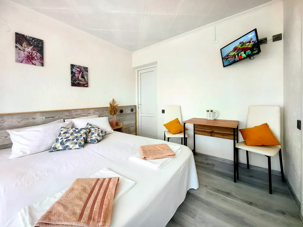 Улученный с. Балкон. Кондиционер. Микроволновка. Холодильник. Парковка