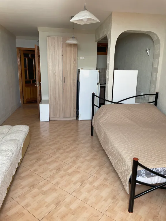 Эллинг-студия с видом на море, Восточная набережная