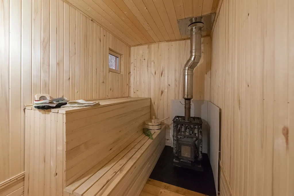 Коттедж Дом с камином, сауной и панорамными окнами — Стеклянный