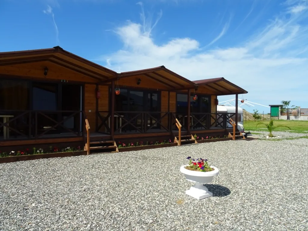 Домик на берегу моря