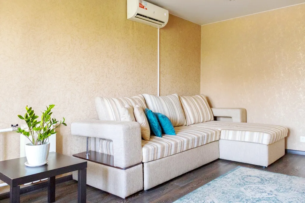 Уютная двухкомнатная квартира на 4 этаже с балконом, кондиционером