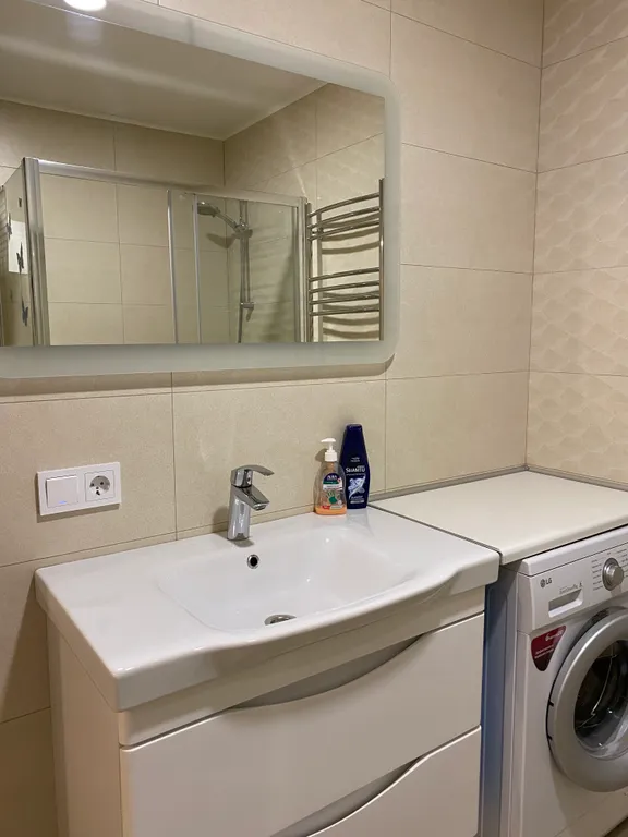 Современная уютная квартира у моря