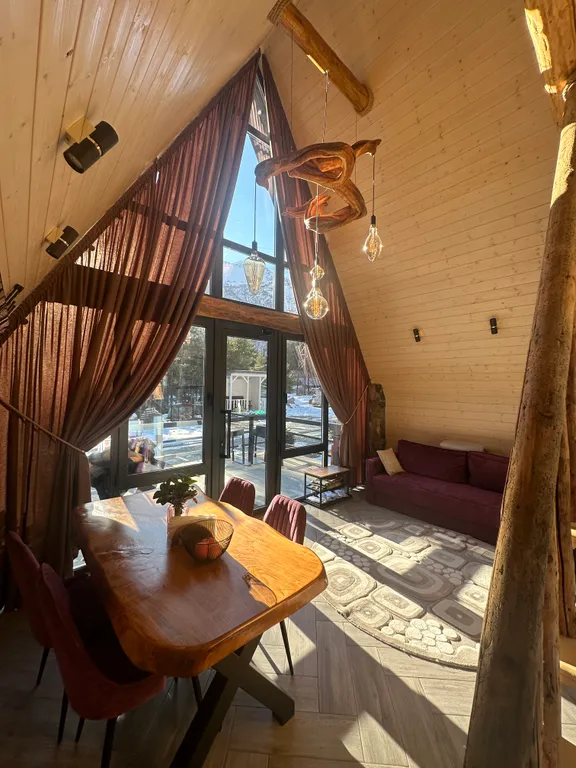 Коттедж с видом на горы