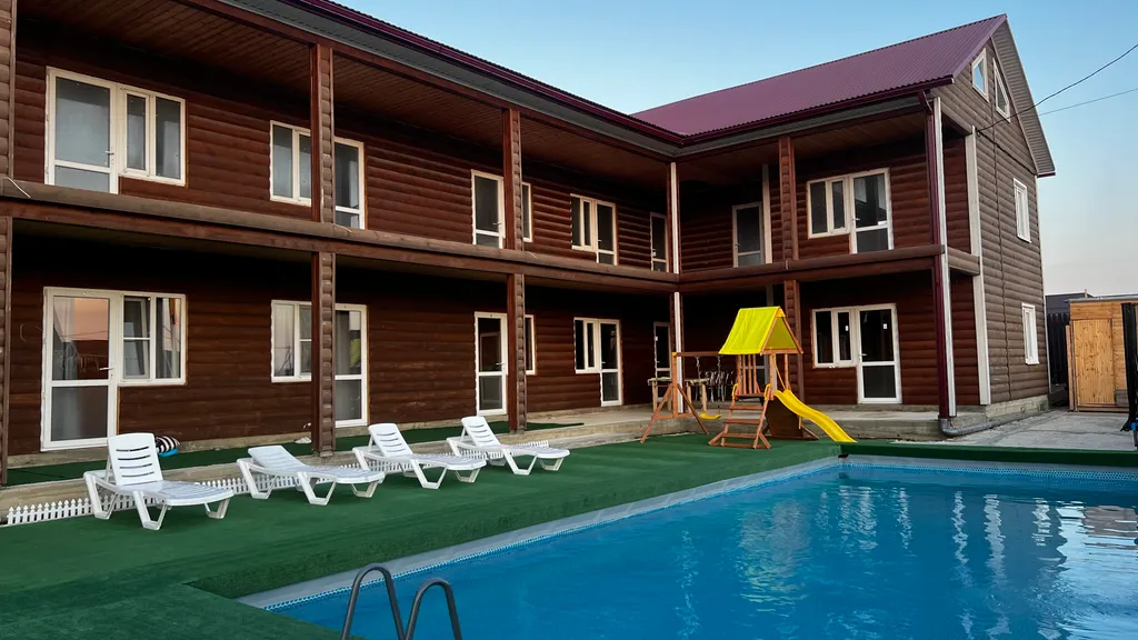 Квартира Азовтун гостевой дом, апартаменты с кухней (4-х местный) — аренда посуточно в Голубицкая