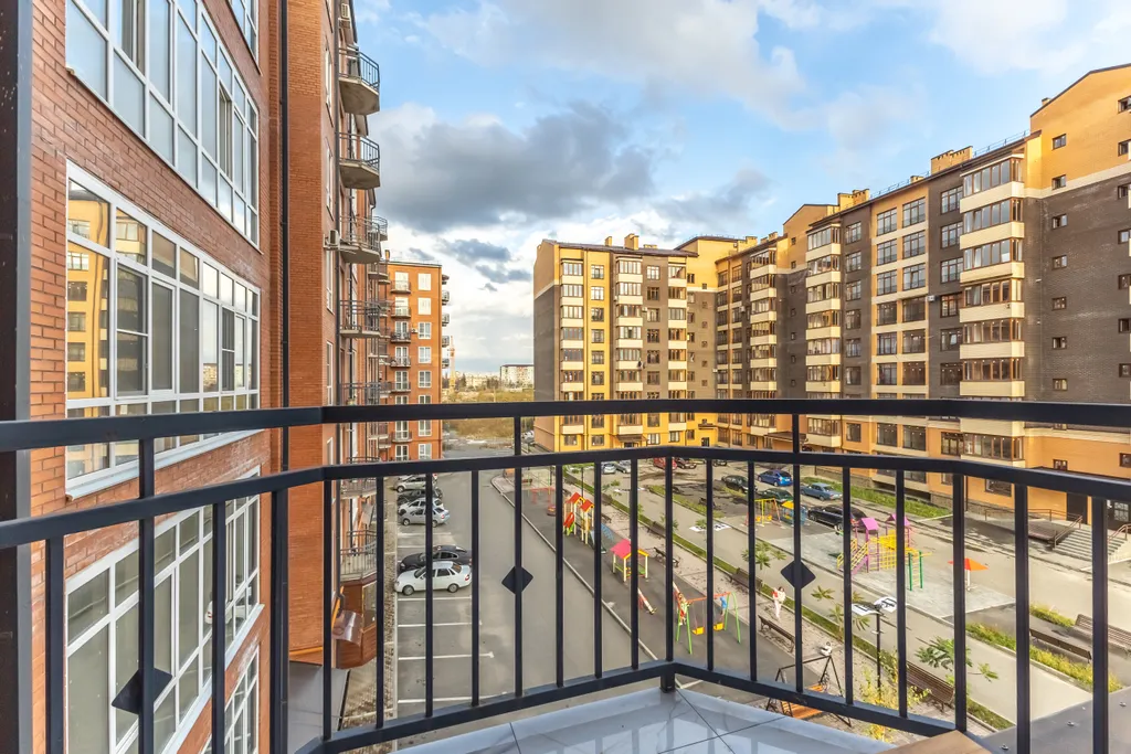 Чистая, уютная квартира, тихий закрытый двор с детской площадкой