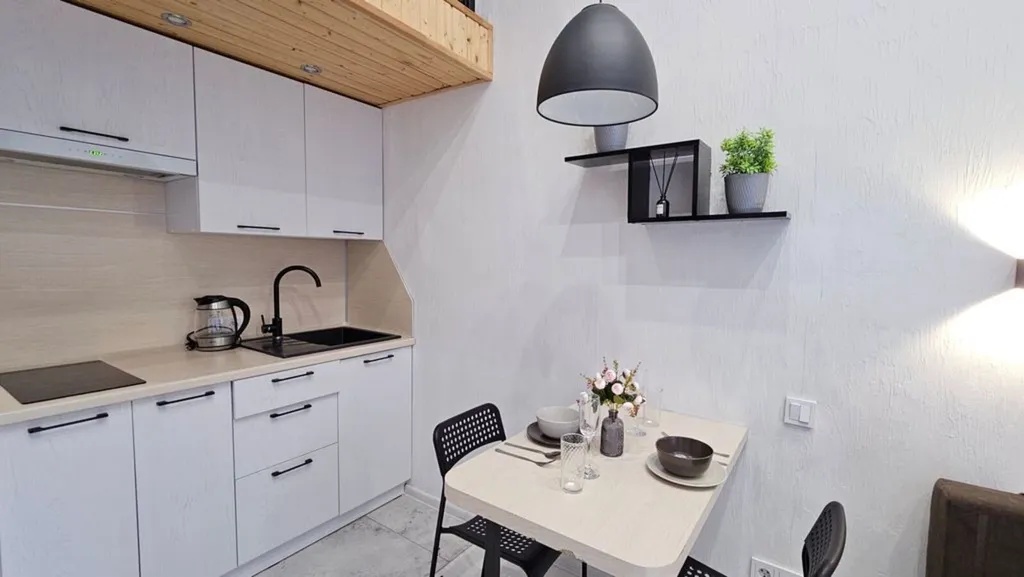 Двухуровневая студия недалеко от АГУ, АГТУ