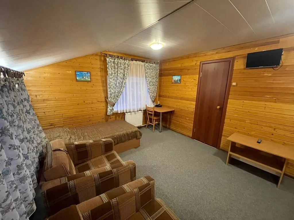 Гостевой дом для большой компании на берегу озера