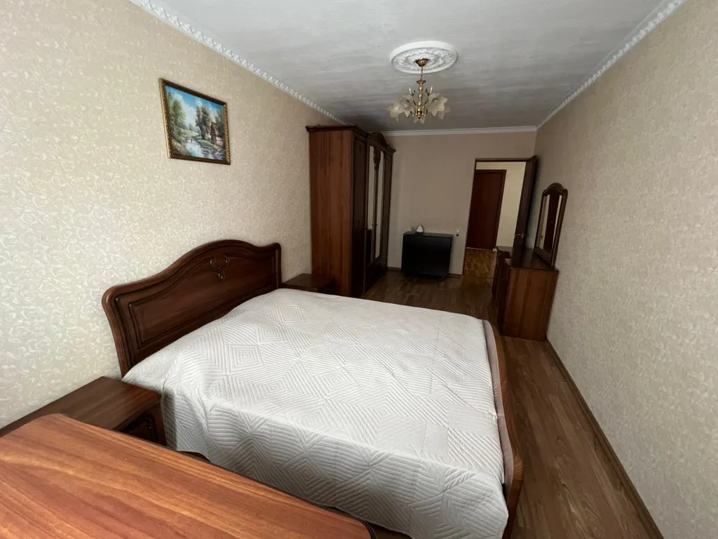 Квартира Уютная, просторная 3-комнатная квартира — Владикавказ