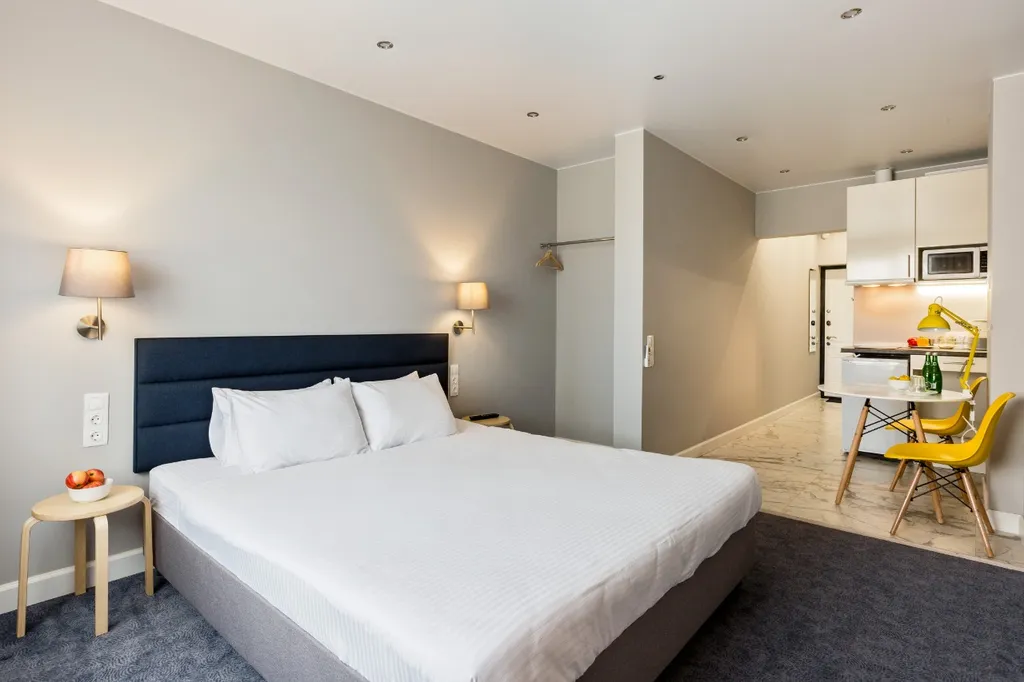 Laspace apart очень большая кровать + диван кровать 3 местный