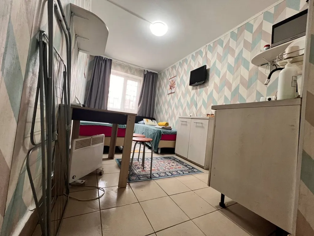 Мини - студия  эконом в центре  города