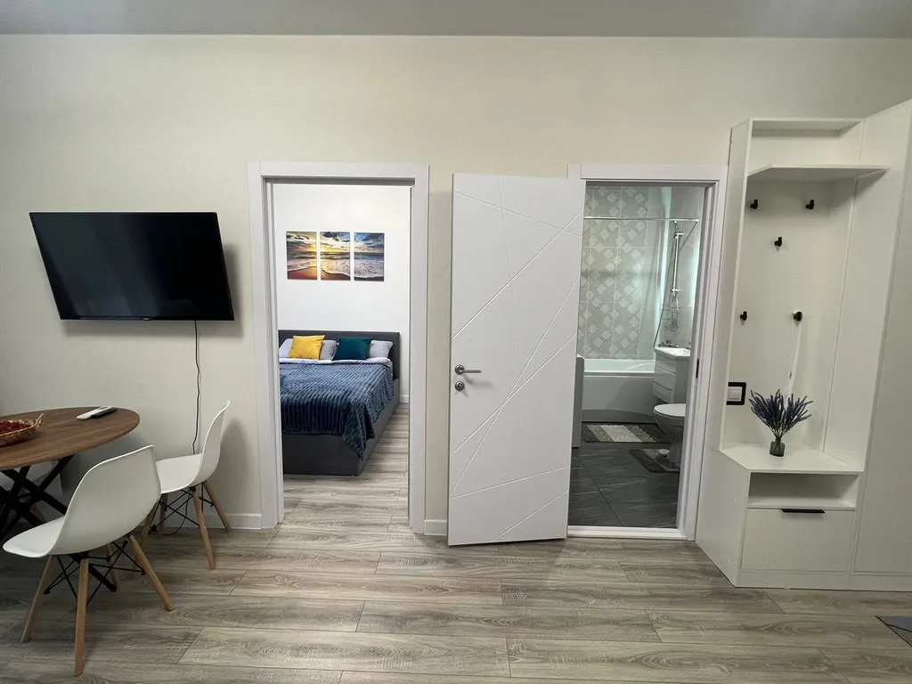 168 С бассейнами Евротри на 5 человек, 2 сан узла