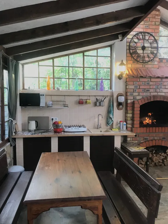 Апартамент с отдельным входом и балконами