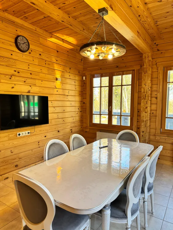 Дом на берегу водохранилища