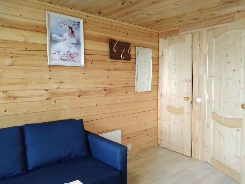 Дом с балконом