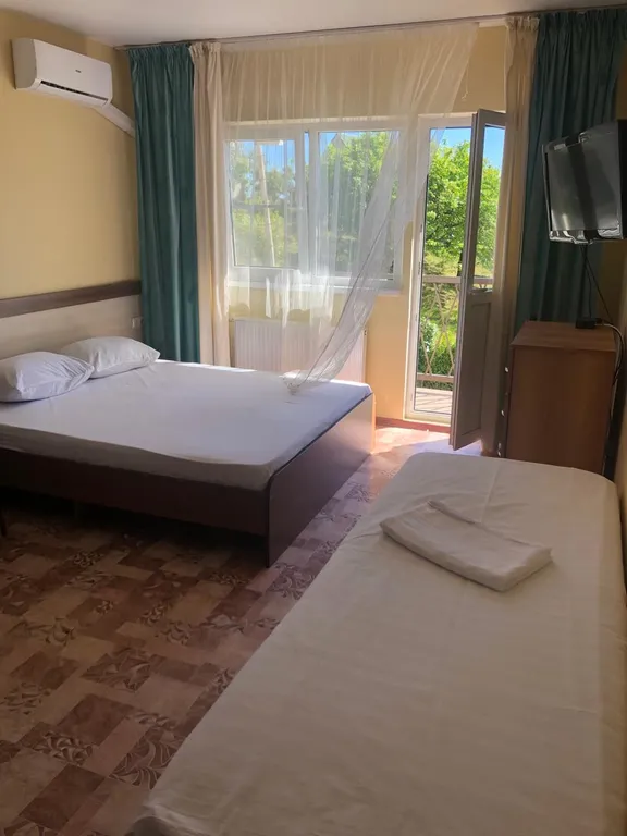 Апартаменты с видом на море и лес