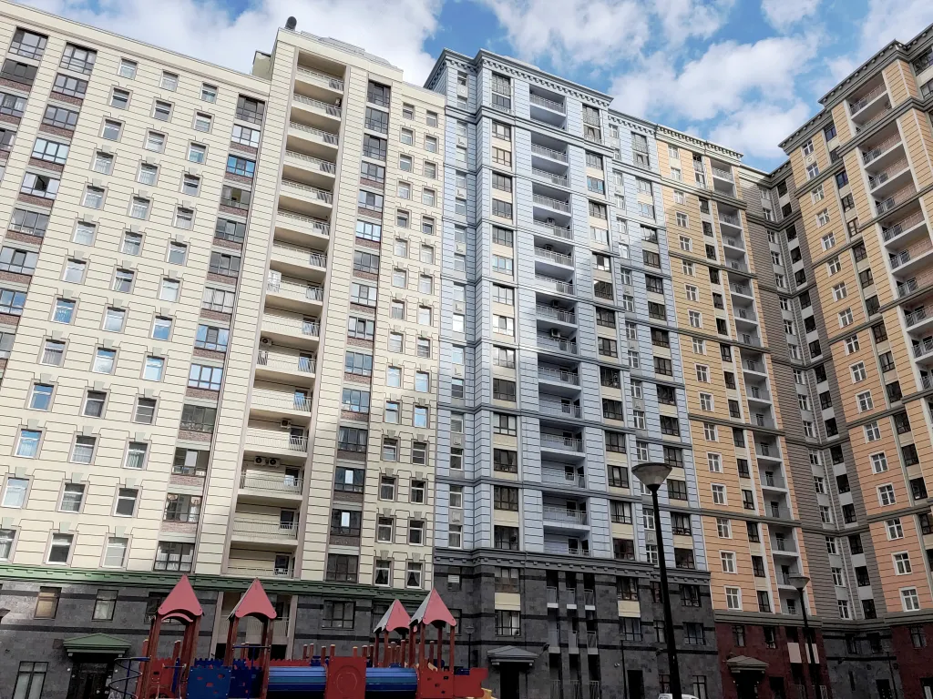 Стильная и уютная студия с панорамным видом на город