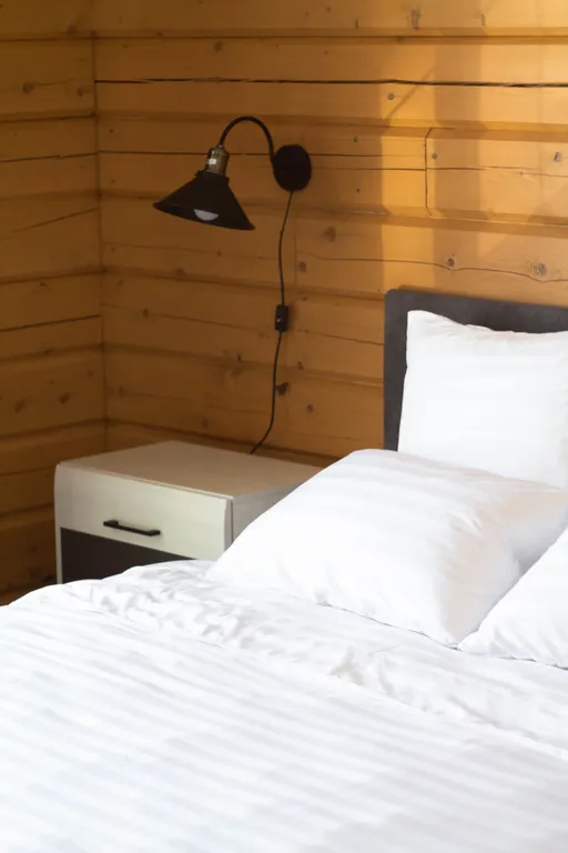 Усадьба в лесу с видом на горы