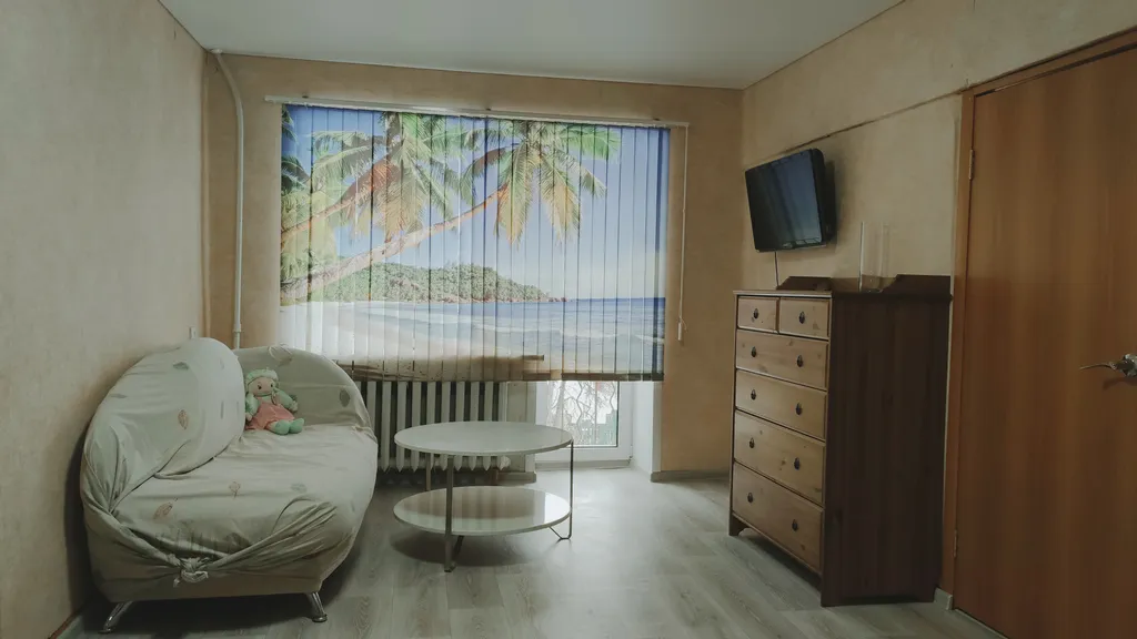 С Толстым у парка