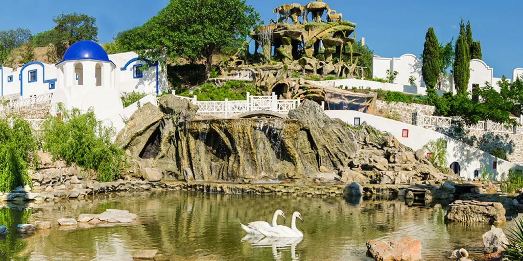 Квартира в Парк - отеле ПОРТО МАРЕ.
Фемели 2-х комнатная с кухней А324