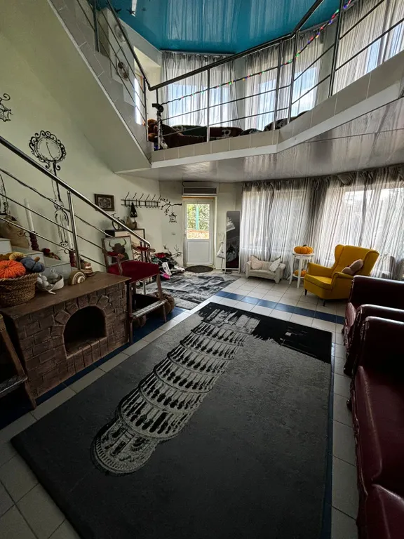 Огромный дом для отдыха с детьми