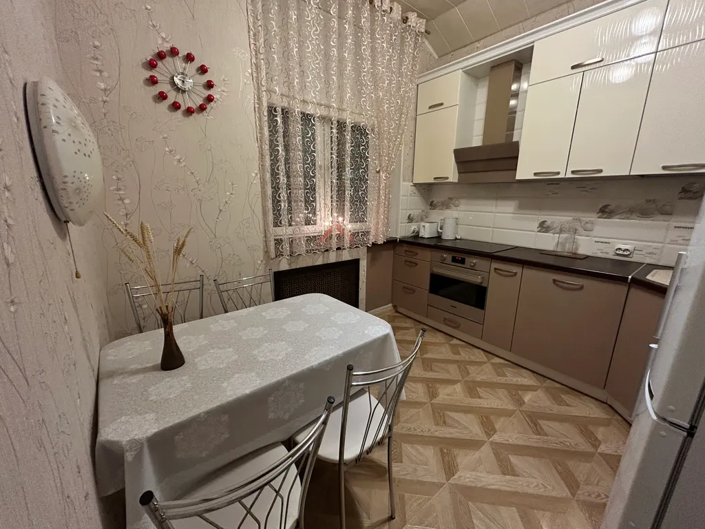 Просторная 4-комнатная квартира в самом центре