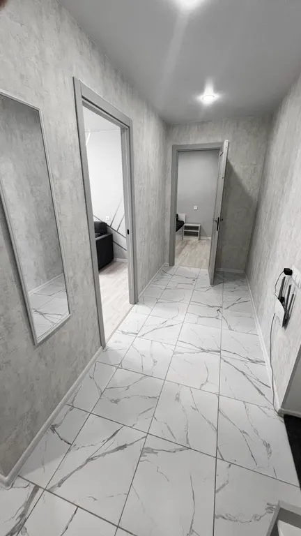 Комфортабельная 2-комнатная квартира с новым дизайнерским ремонтом