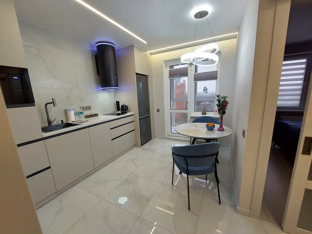 Апартаменты с отдельной спальней в новом доме, центр