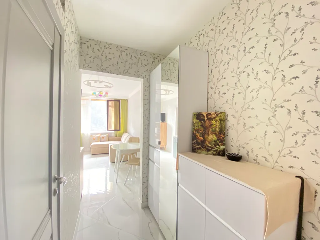 Чудесная квартира с видом на озеро и горы