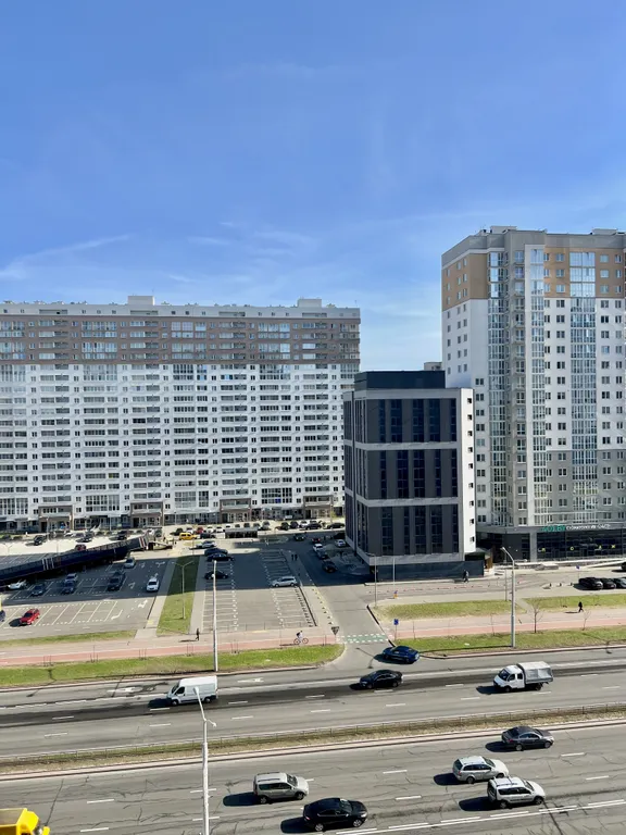 Двухкомнатная квартира в центре с 2 лоджиями