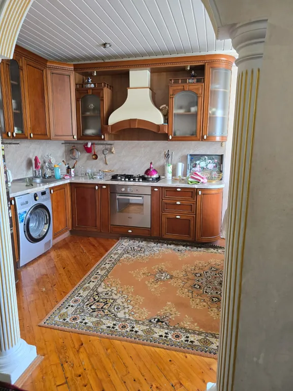 Дом с бассейном