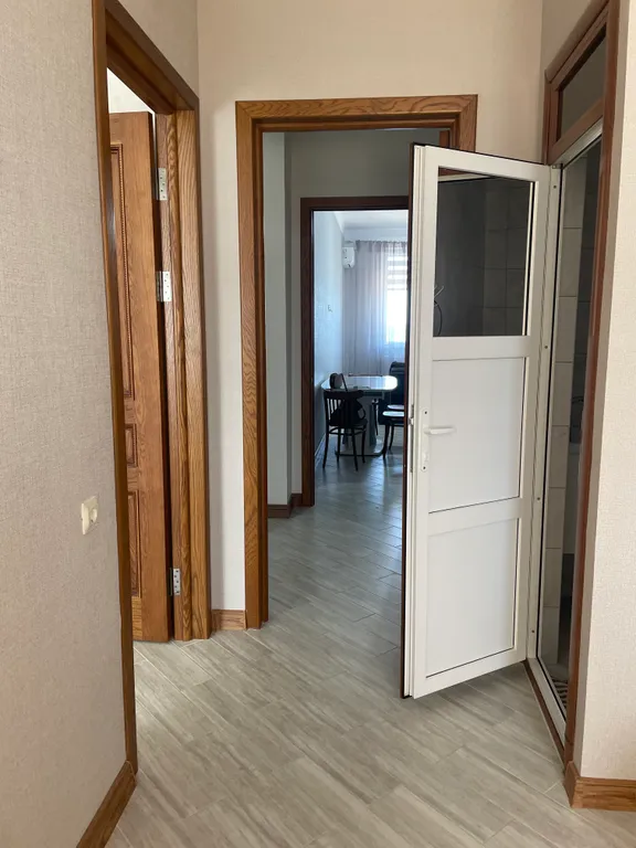 Евротрешка с видом на море, первая береговая, городской пляж