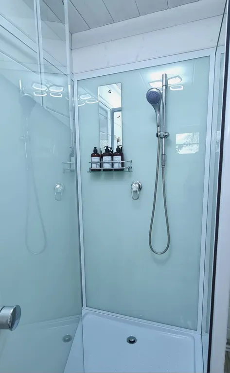 Коттедж Уютный домик А-фрейм с видом на озеро — Дубна