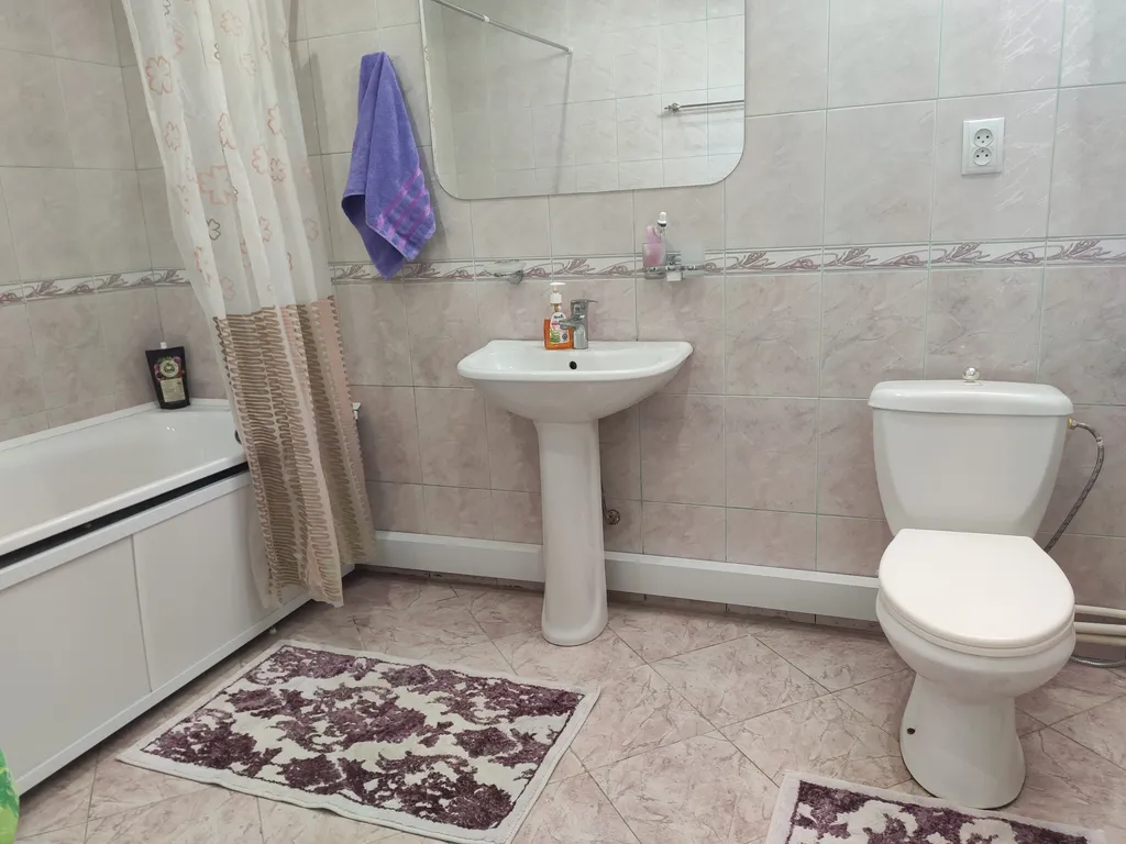 Небольшой дом на берегу Каспийского моря