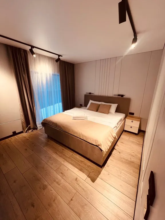 Новый стильный дом с купелью и сауной