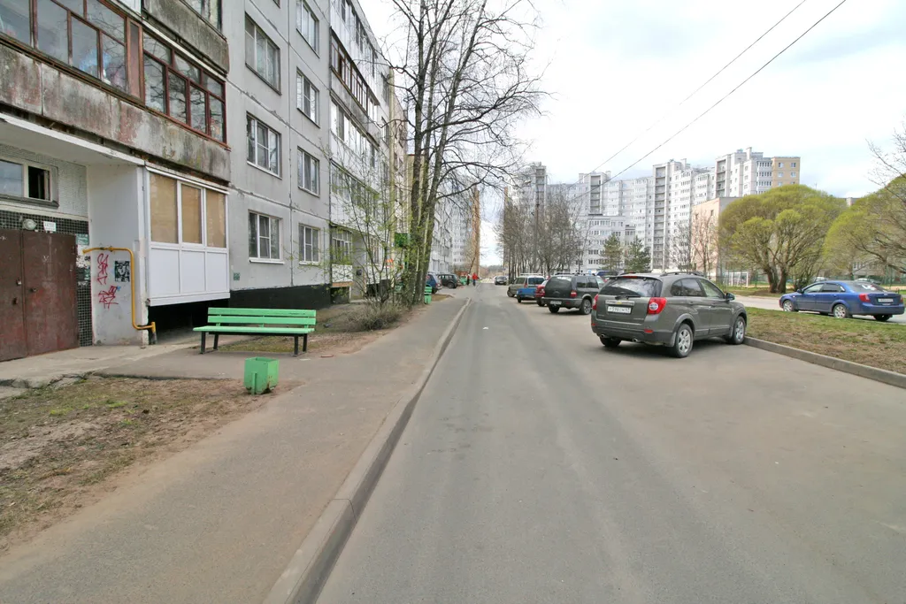 Квартира Теплая 2-комнатная квартира у поликлиники Мегаполис — Кириши