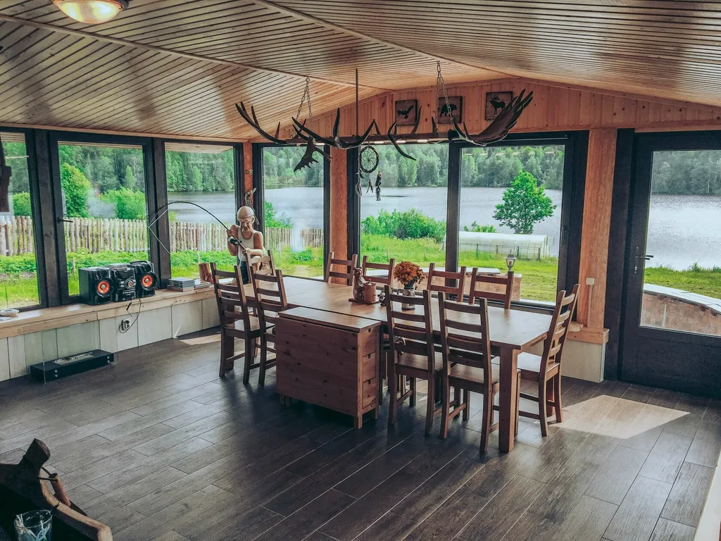 Уютный комфортабельный коттедж в живописном месте посреди озер и лесов