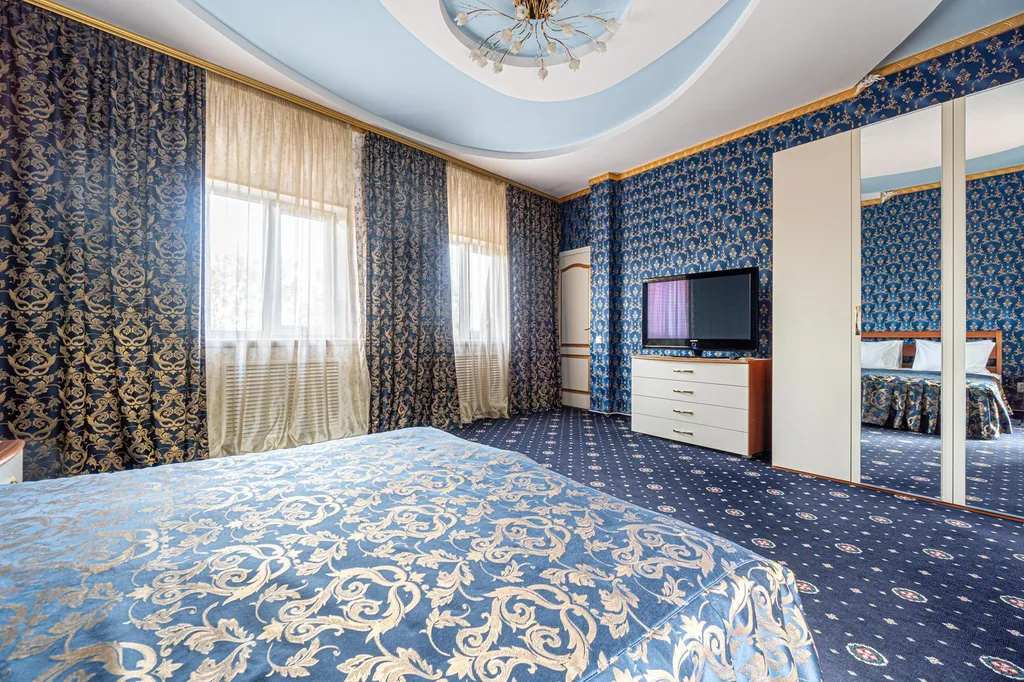 Двухкомнатный Люкс 106 с камином и балконом