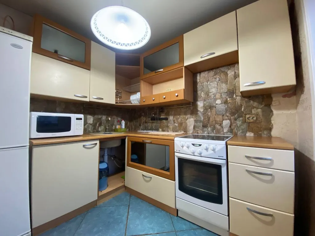 Двухкомнатная квартира рядом с ЖД-вокзалом