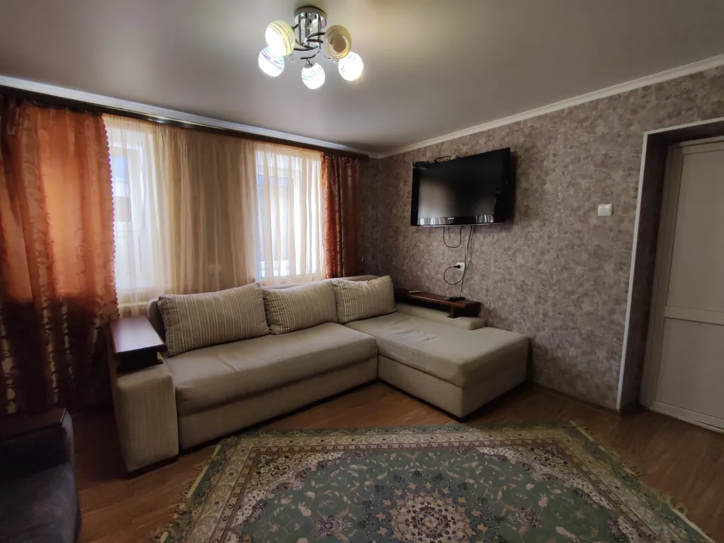 Коттедж Домик с беседкой — Анапа