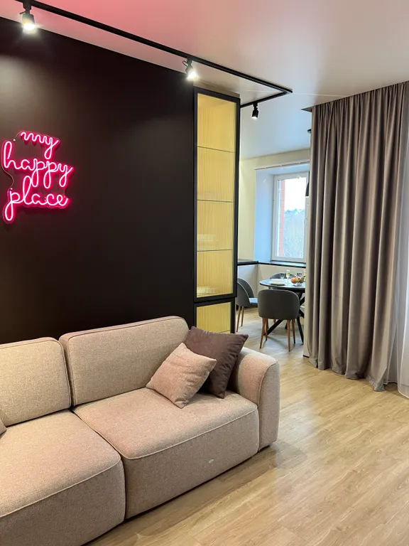 Люксовая 2-комнатная квартира с дизайнерским ремонтом