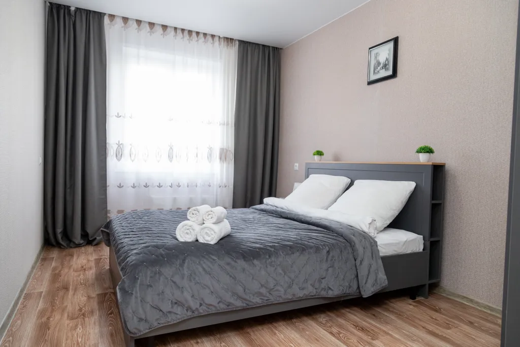 Просторная двухкомнатная квартира на берегу Енисея