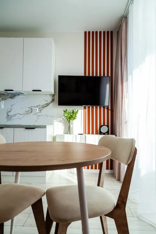 Студия с дизайнерским ремонтом