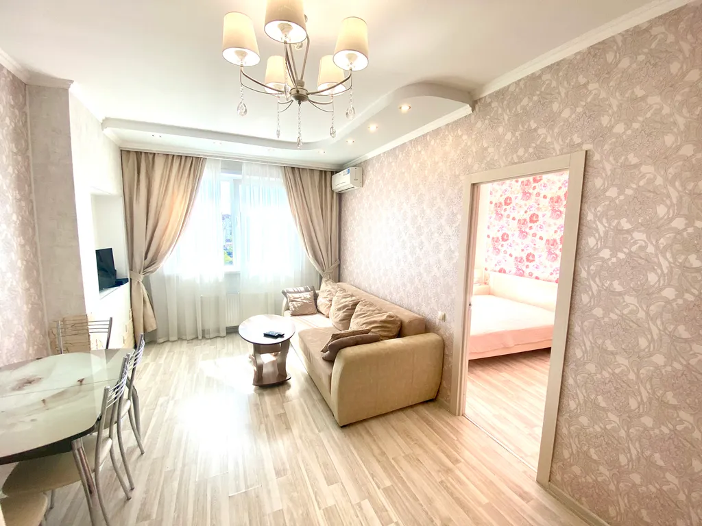 Квартира Квартира Сочи на ладони! Центр. Парковка. Кухня-гостиная и две спальни. — Сочи