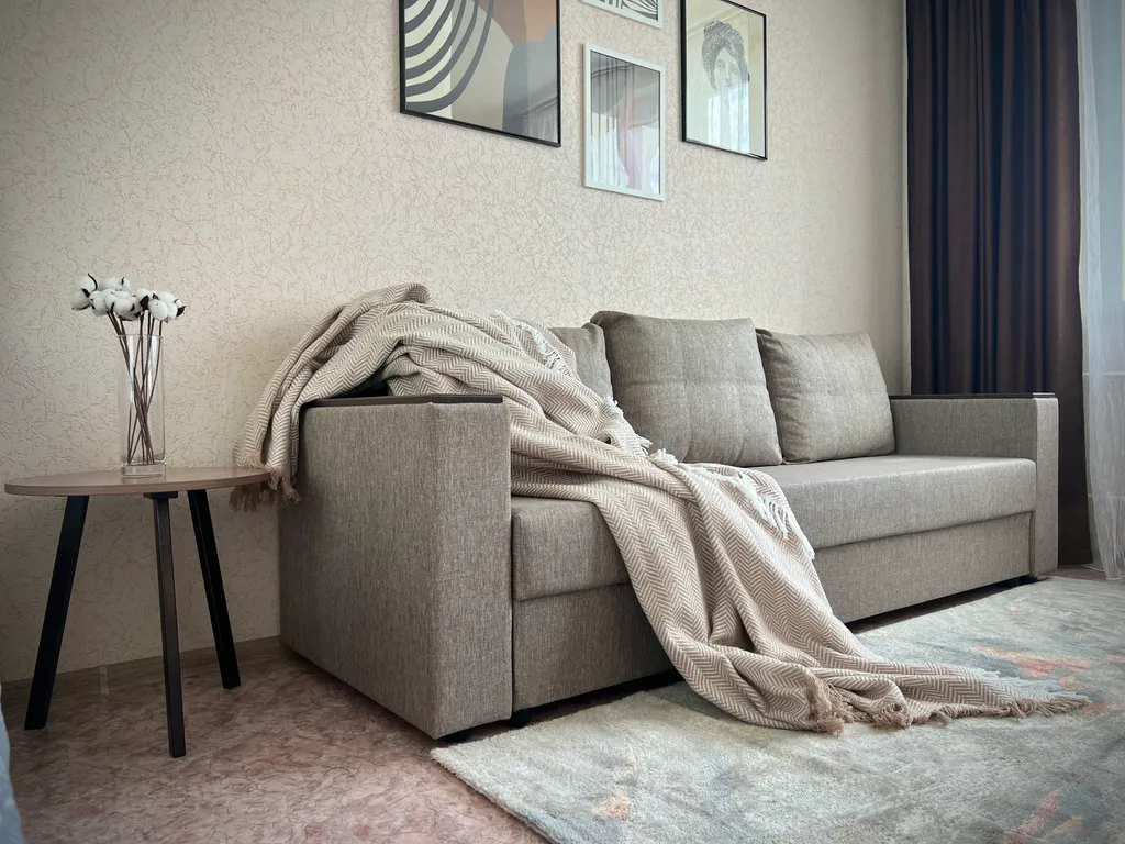 Видовая двухкомнатная квартира в тихом местечке