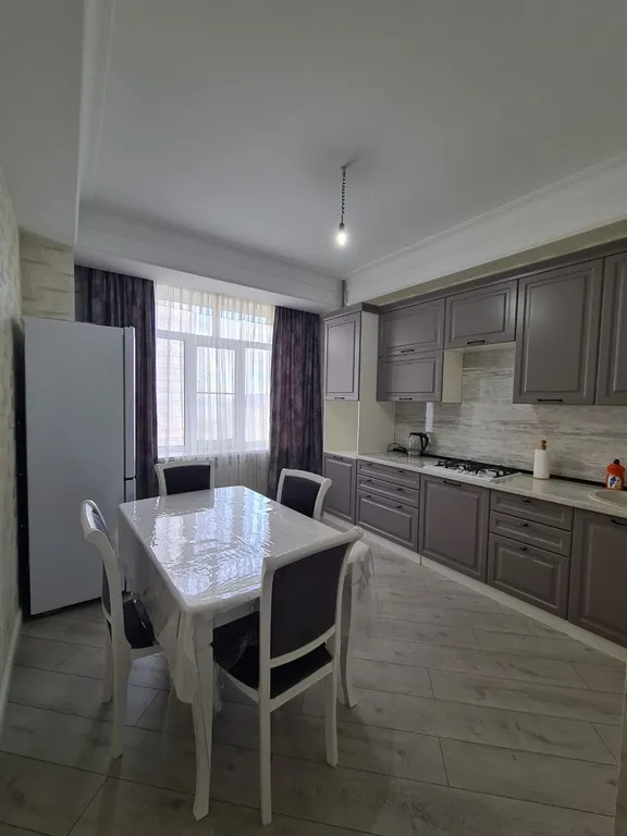 Квартира Красивая двухкомнатная квартира у моря класса люкс в элитном дом — Махачкала