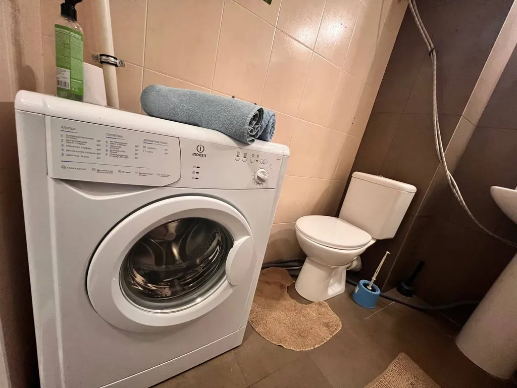 Квартира Студия центр уютная светлая, ТЦ Вояж, парковка, кафе, аквапарк, источник — Тюмень