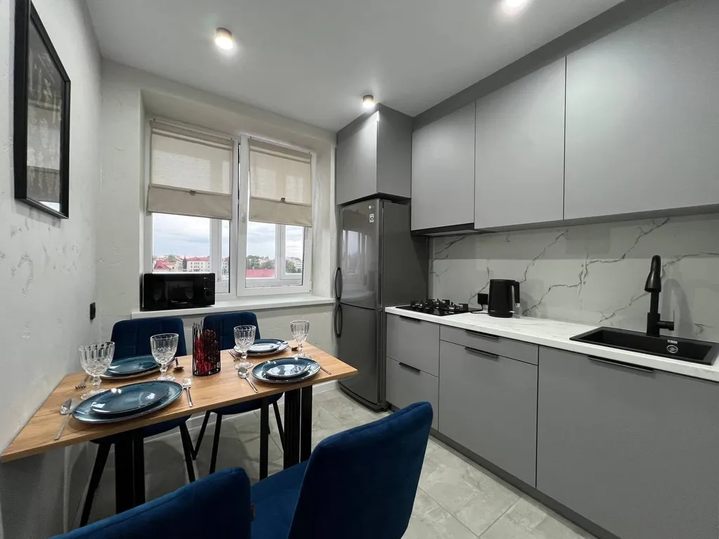 Апартамент с видом на фарный костел